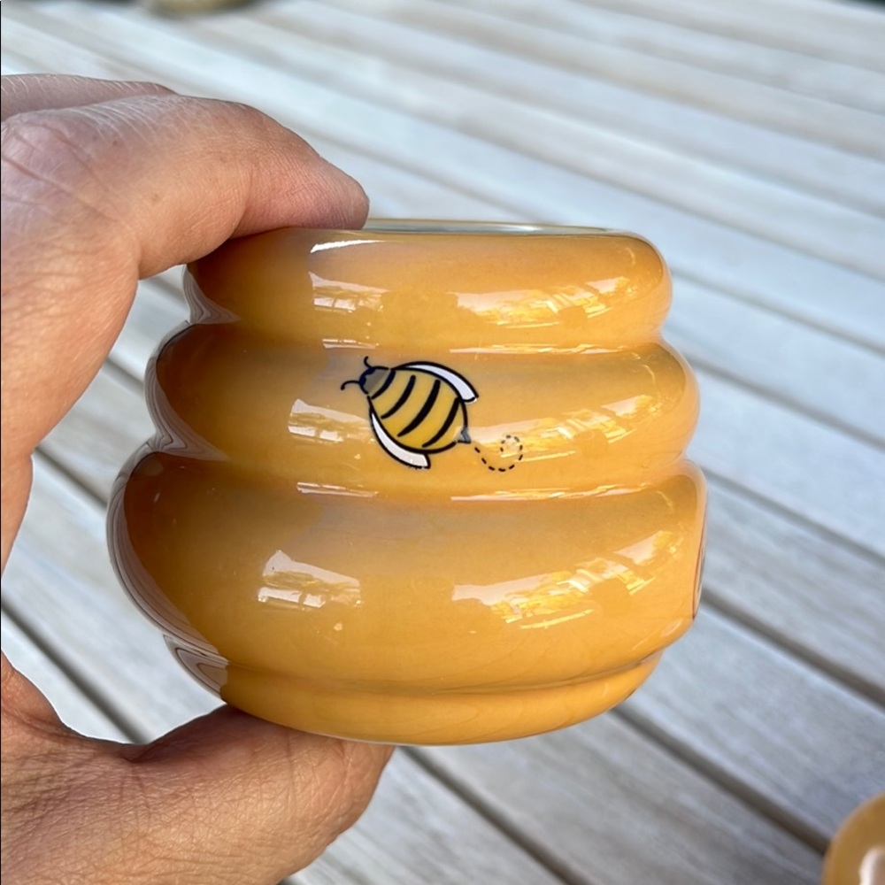Honey Pot with Bee Dipper - Picture 5 of 16